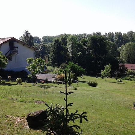 Ryokan Lankana Exideuil-sur-Vienne Luaran gambar