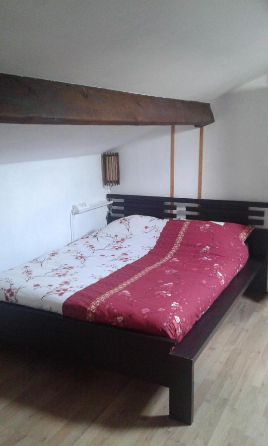 Ryokan Lankana Exideuil-sur-Vienne Luaran gambar